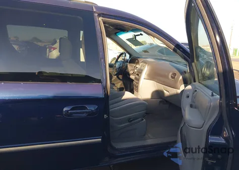 2005 Chrysler Town & Country Touring from USA, damaged, VIN 2C4GP54L45R252326